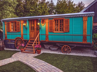 Gypsywagen met sauna en jacuzzi Gypsywagen met sauna en jacuzzi
