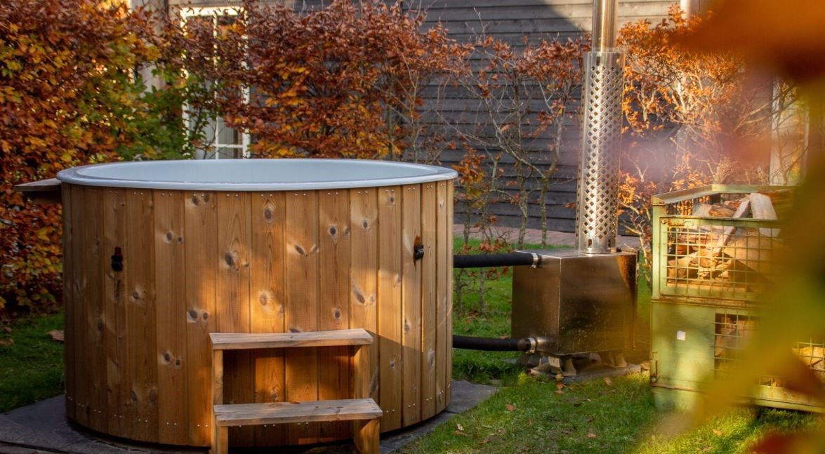 Reggehooiberg met sauna en hottub