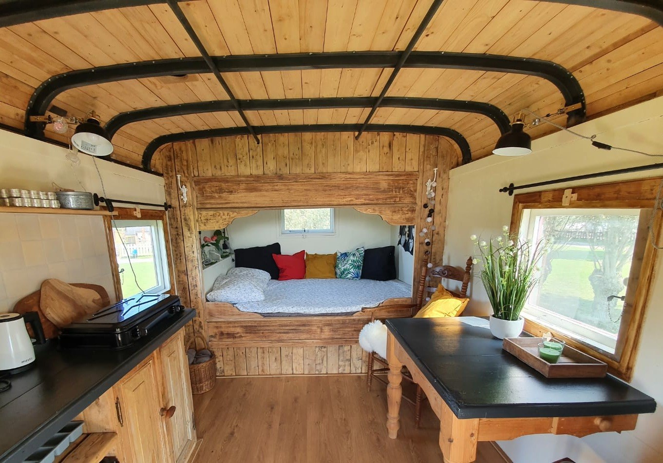 Vee kar omgebouwd tot Pipowagen