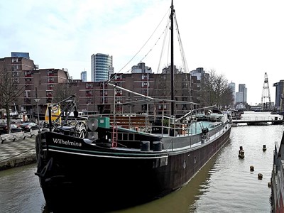 Prachtig vakantie'huis' op voormalig vrachtschip Prachtig vakantie'huis' op voormalig vrachtschip