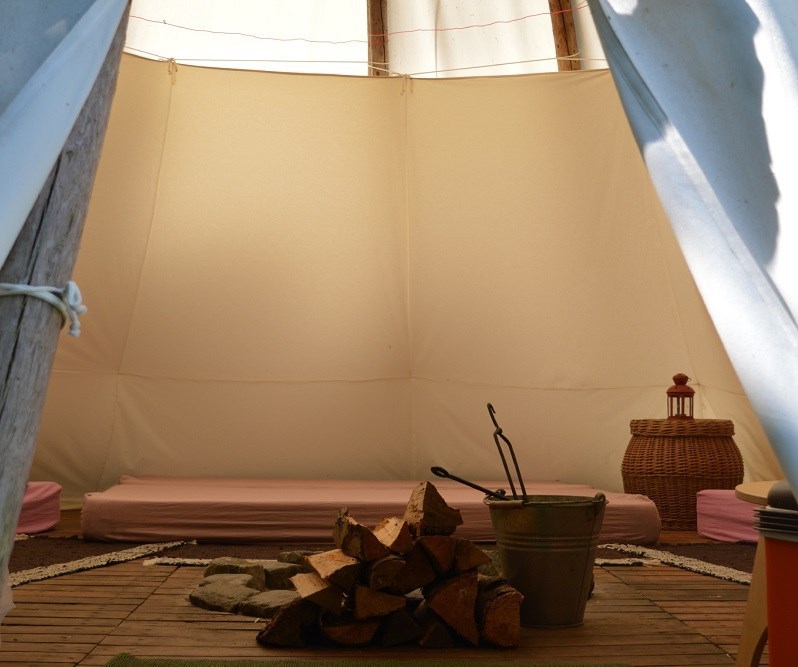 Overnachten in een Tipi tent