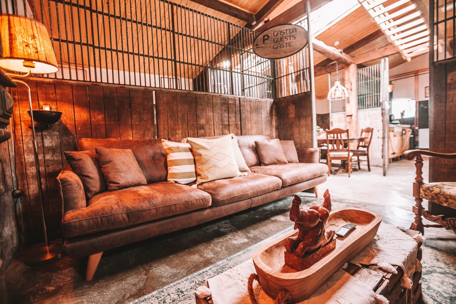 Slapen in de voormalige Paardenstal van Dirkje en Xanthos