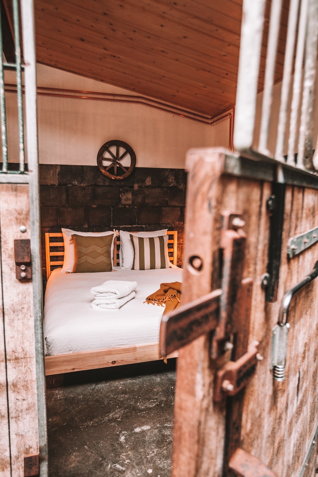 Slapen in de voormalige Paardenstal van Dirkje en Xanthos