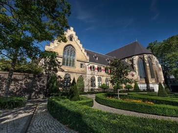 Gotisch klooster Gotisch klooster