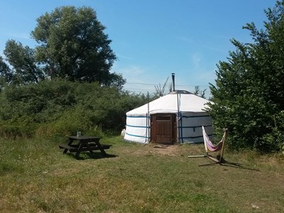 Mongoolse Yurt op een onbewoond eiland Mongoolse Yurt op een onbewoond eiland