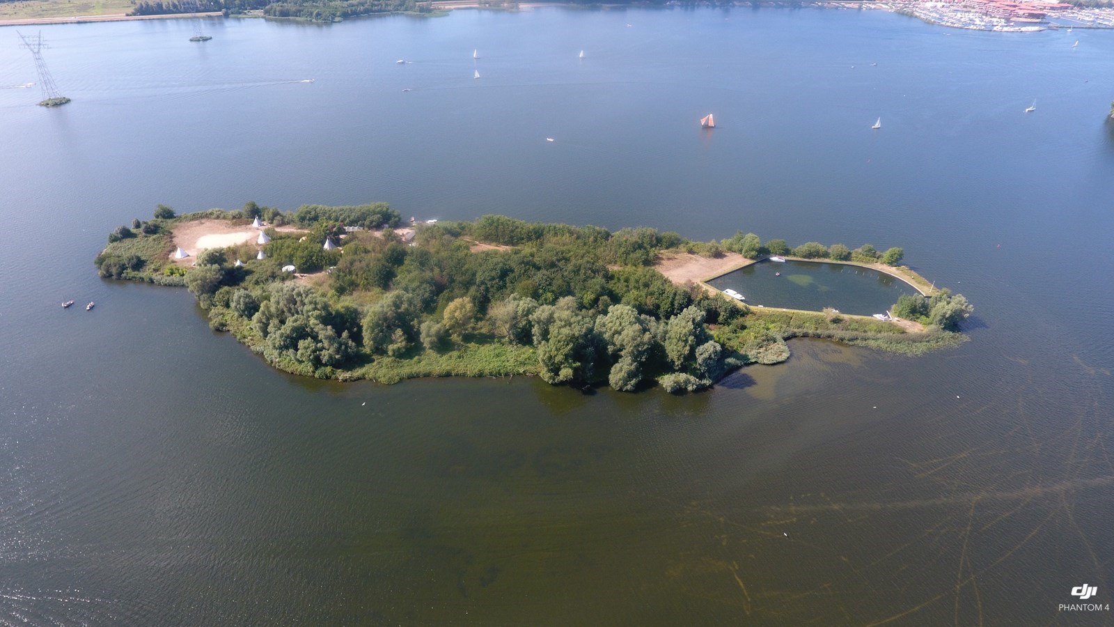 Mongoolse Yurt op een onbewoond eiland