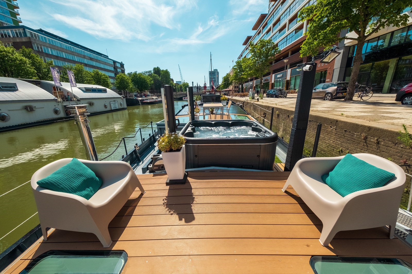 Bootiquehotelschip in Rotterdam-centrum