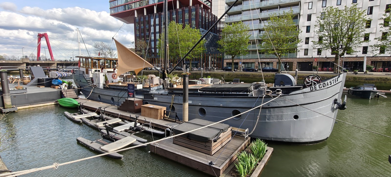 Bootiquehotelschip in Rotterdam-centrum