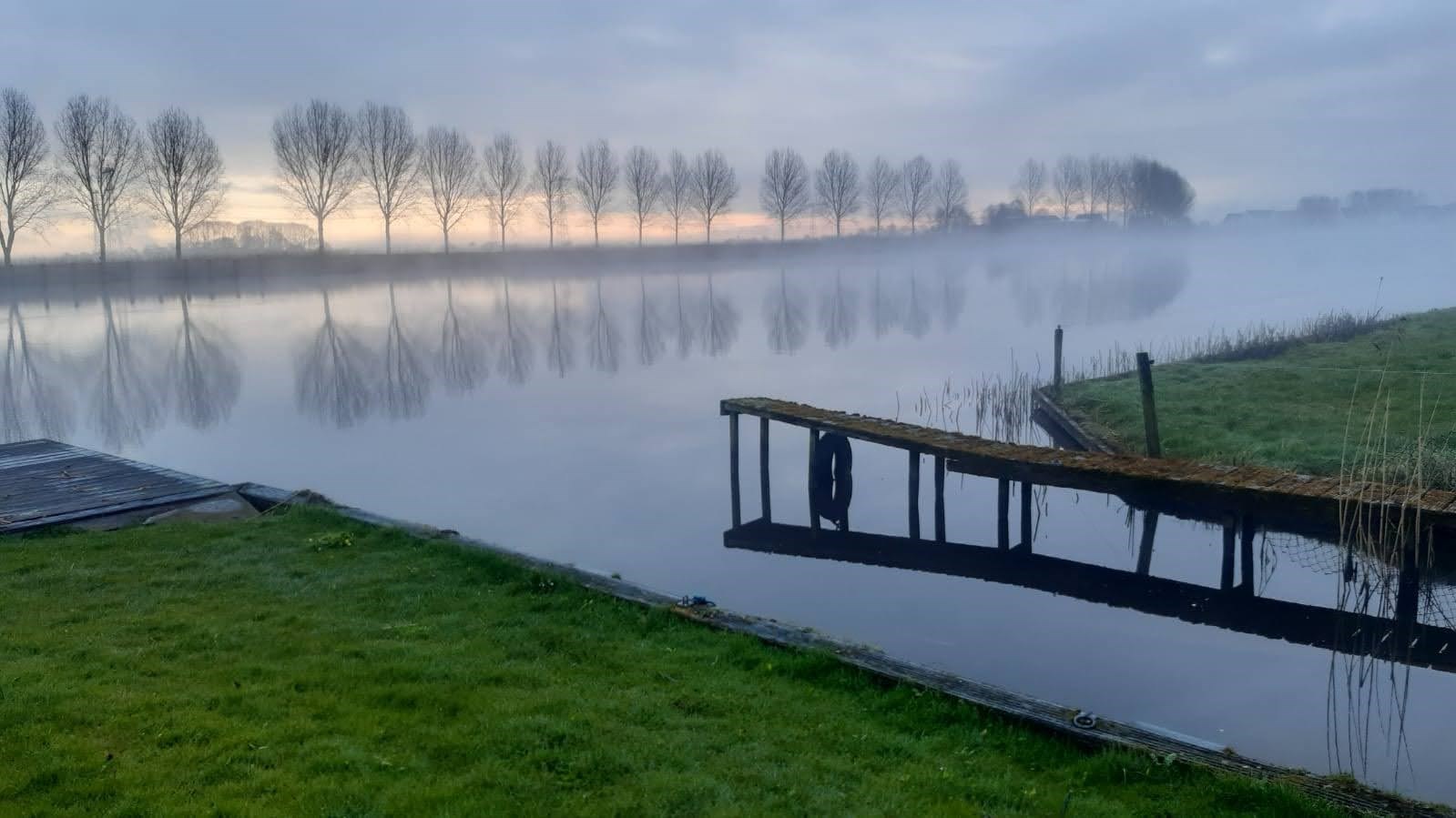 Eco-cabin aan de rivier met sauna