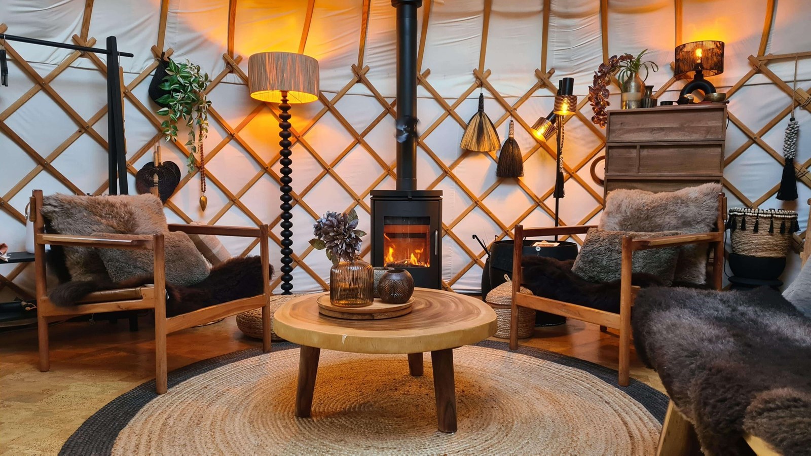 Luxe en stijlvolle yurt: een ultieme glamping ervaring