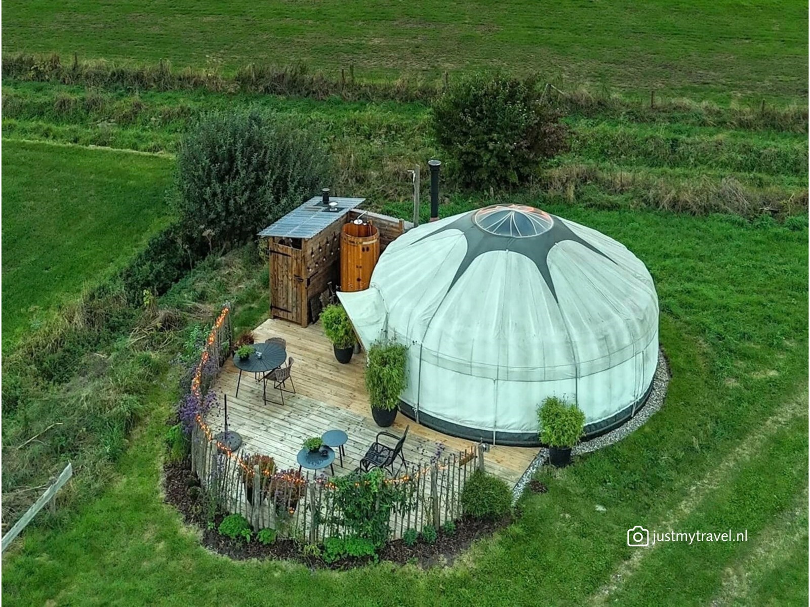 Luxe en stijlvolle yurt: een ultieme glamping ervaring