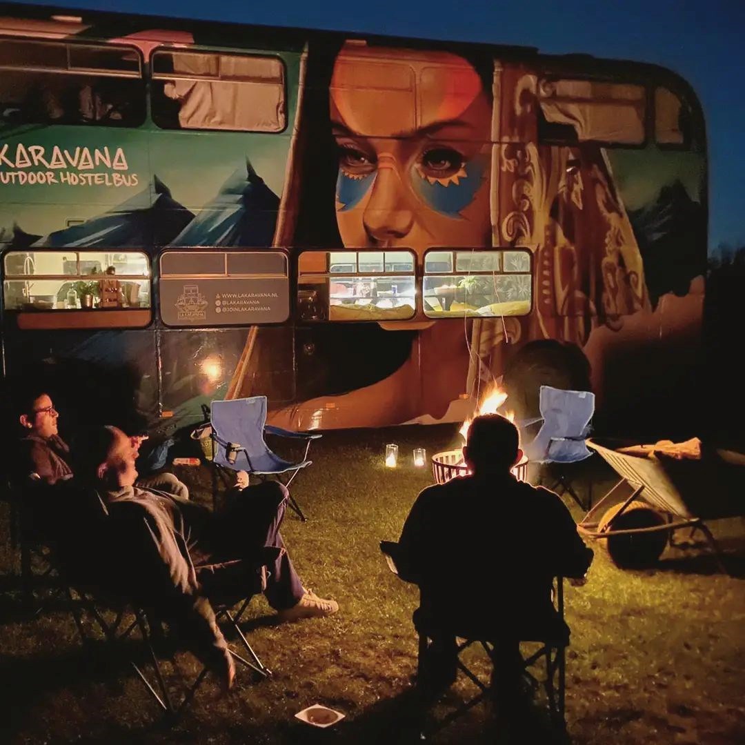 Slapen in een Dubbeldekker bus uit 1976