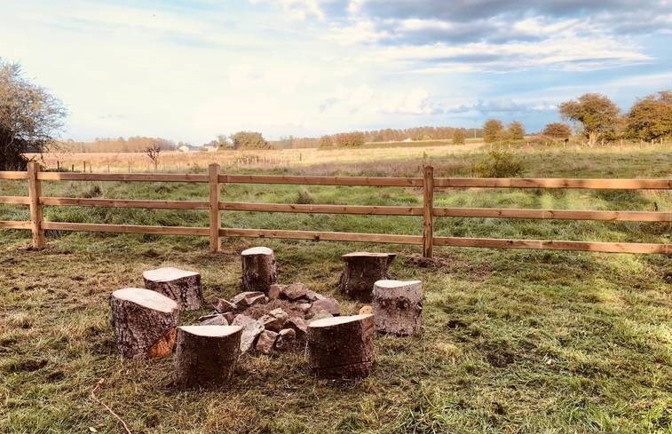 Tiny House met zicht op schapen en alpaca's