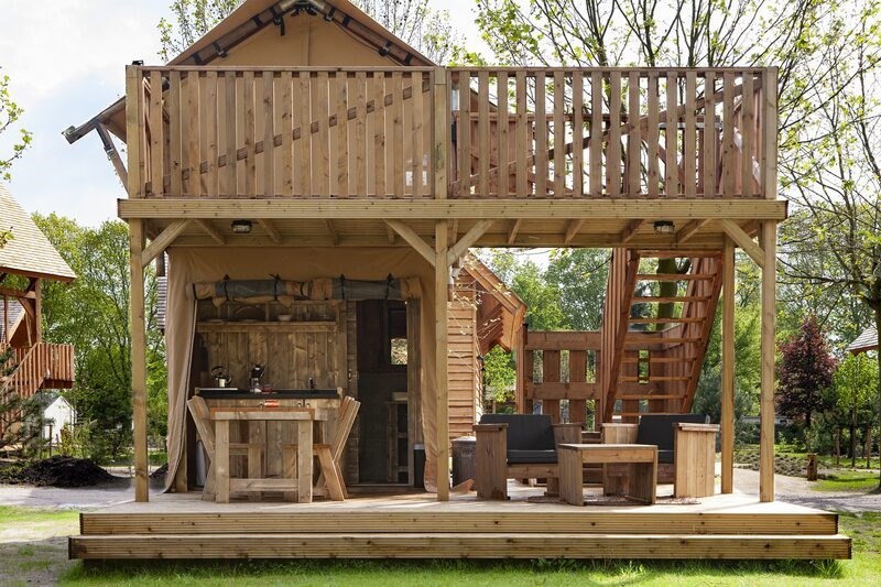 Glamping safaritent van twee verdiepingen