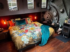 Logeerboot Visithor, 2 persoons Captains Cabin suite in het centrum van Rotterdam Logeerboot Visithor, 2 persoons Captains Cabin suite in het centrum van Rotterdam