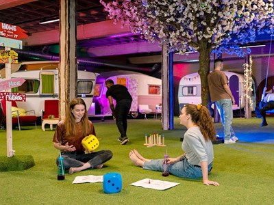 Groepsaccommodatie op een Indoor camping Groepsaccommodatie op een Indoor camping