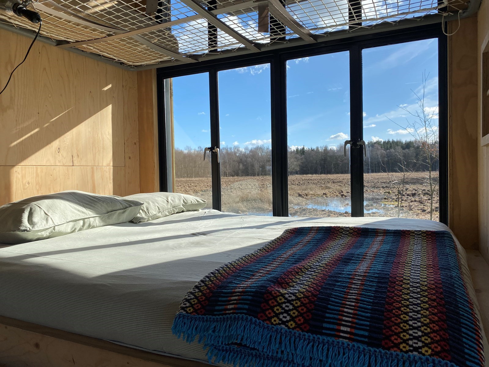 Tiny House op natuurkampeerterrein met fijn eethuis