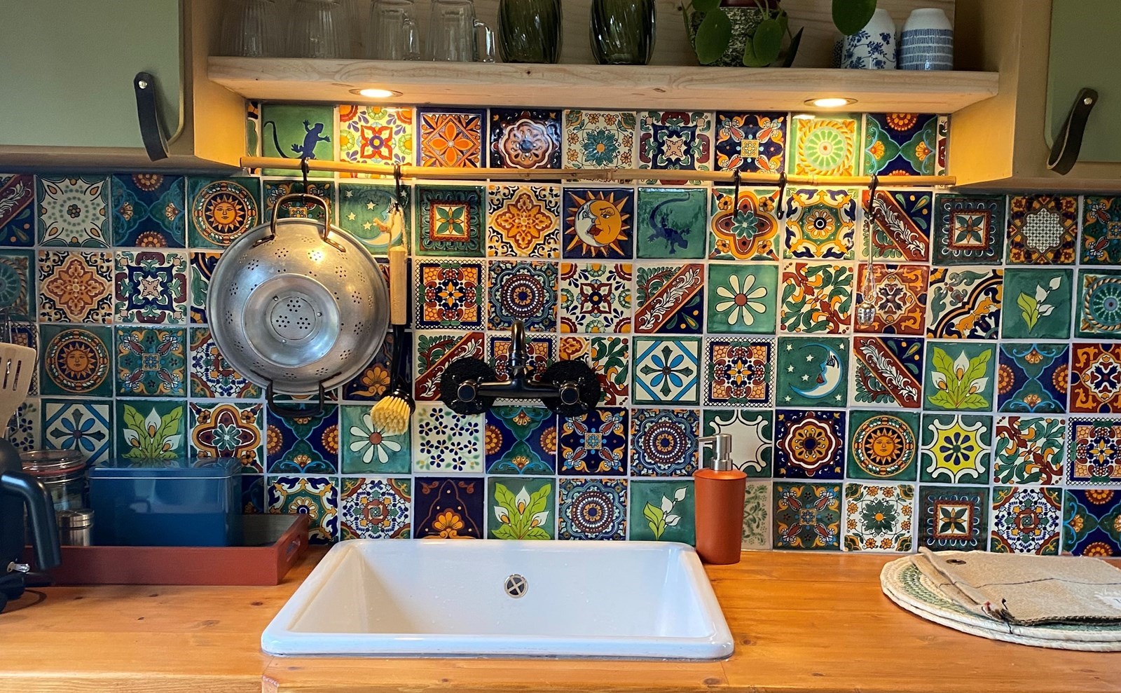 Tiny House op natuurkampeerterrein met fijn eethuis