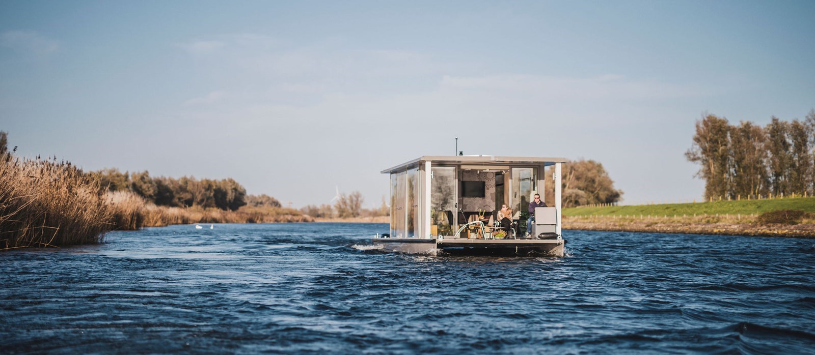 Uniek overnachten op het water - de Biesbosch