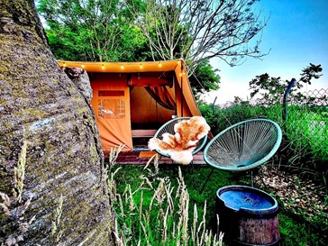 Glamping in de polder met hottub - 2 persoons tent Glamping in de polder met hottub - 2 persoons tent