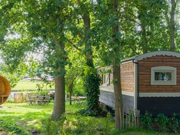 Charmante woonwagen met hottub en sauna Charmante woonwagen met hottub en sauna