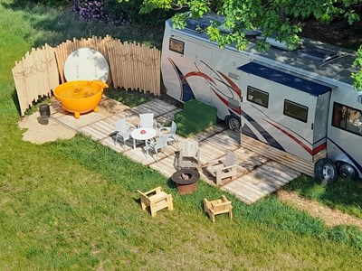 Vintage Mobilhome met hottub Vintage Mobilhome met hottub