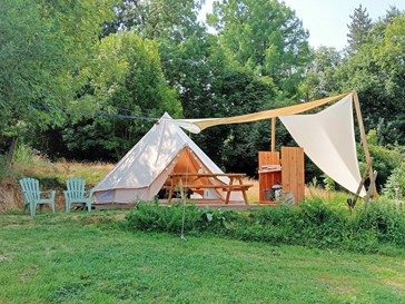 Bell tent met uitzicht op de bergen Bell tent met uitzicht op de bergen