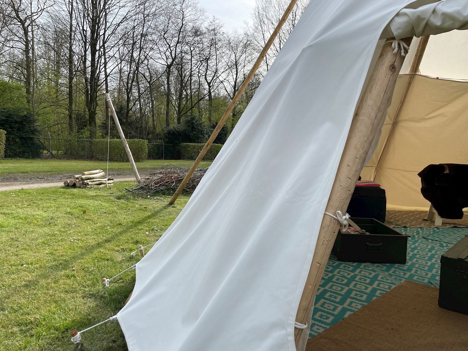 Tipi tent met vuurschaal