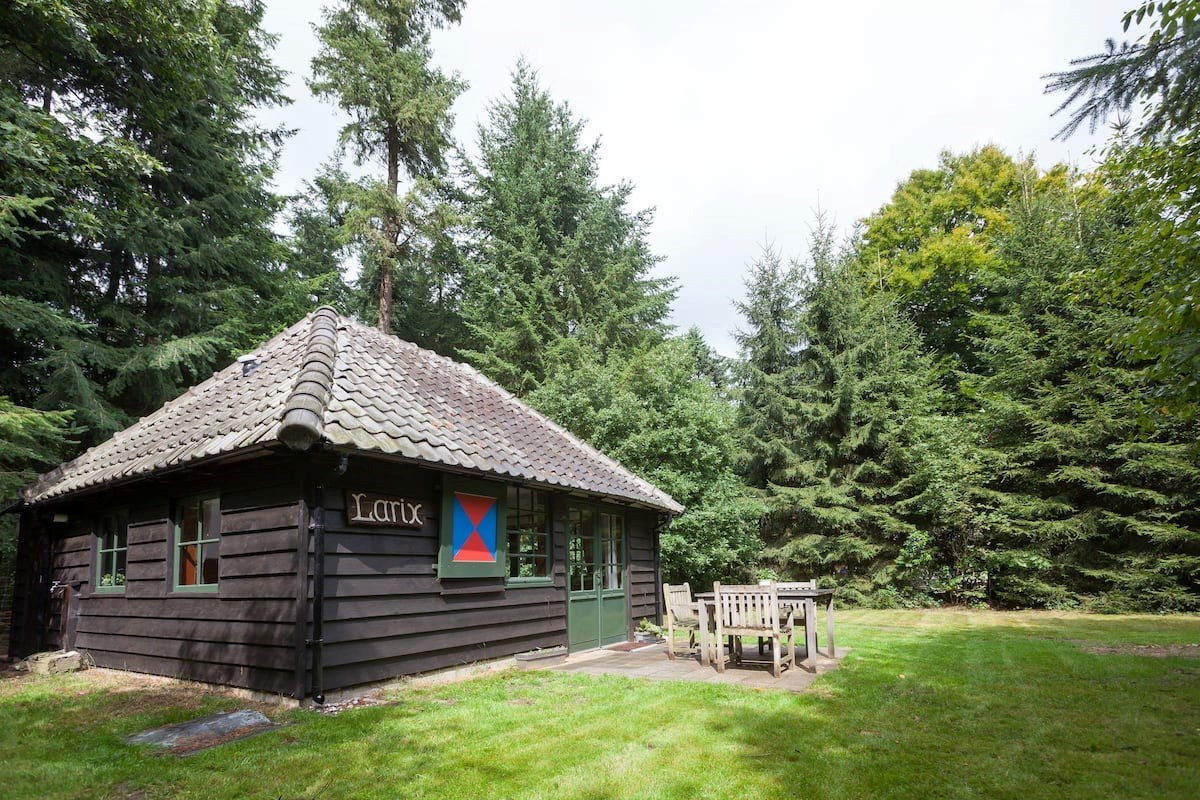 Authentiek houten huisje op een Veluws landgoed