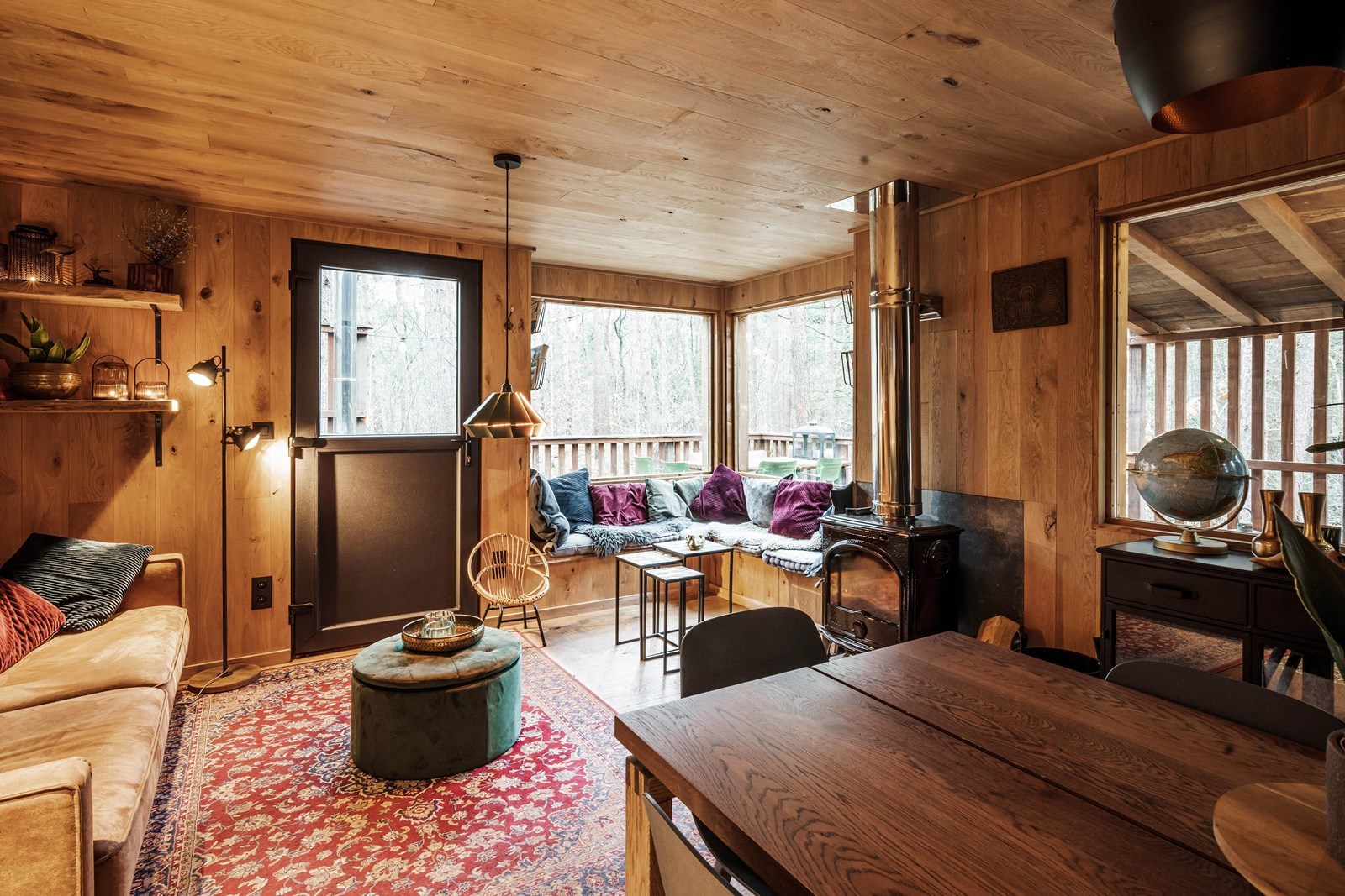 Overnachten in een moderne Boomhut voor 6 personen