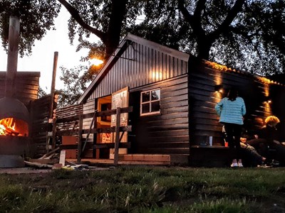 Trekkershut bij Poldermolen de Puollen Trekkershut bij Poldermolen de Puollen