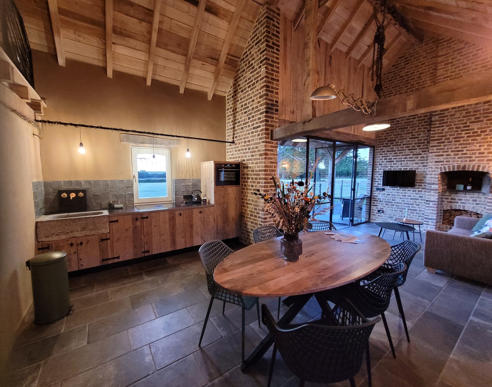 Authentiek Zuid-Limburgs vakantiehuis midden in het natuurgebied.