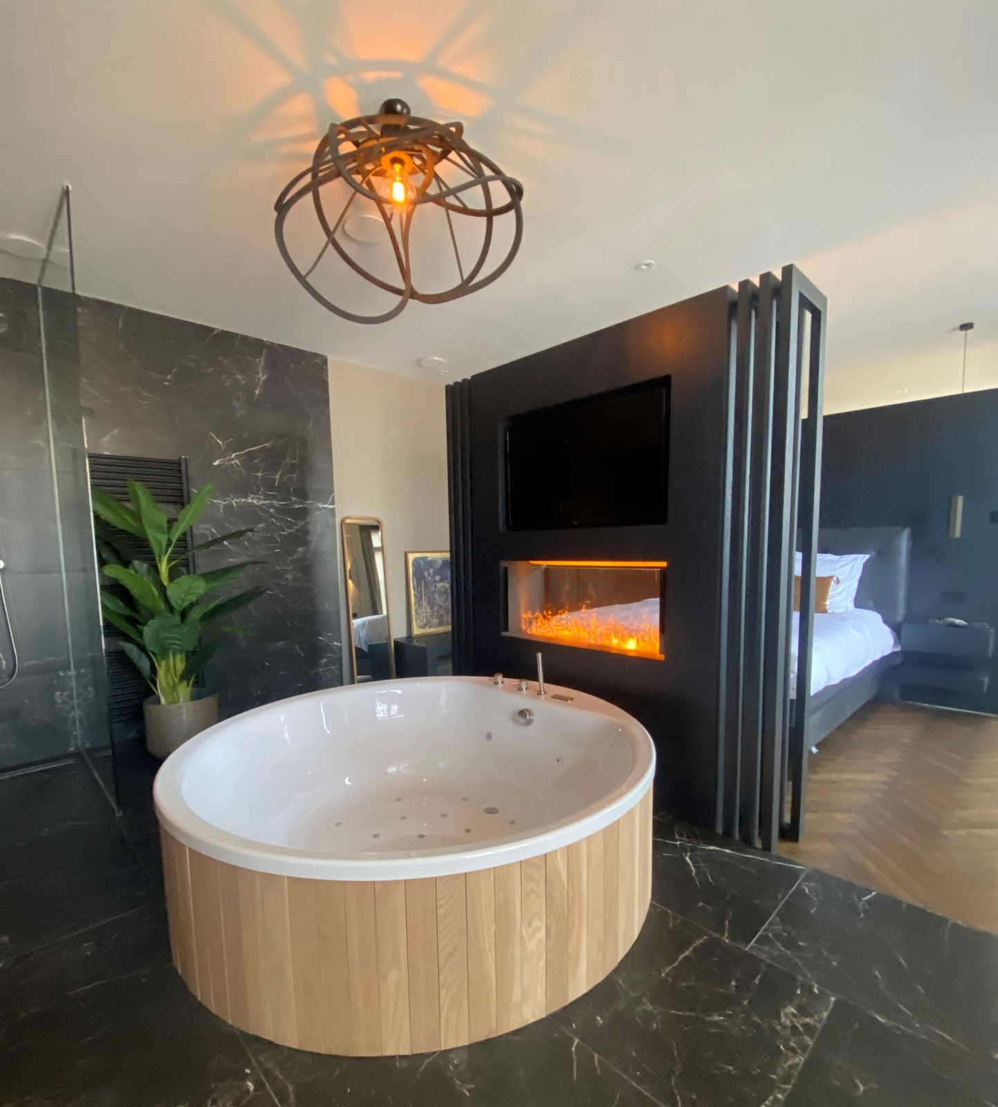 Suite Met Jacuzzi En Privé Sauna - OrigineelOvernachten