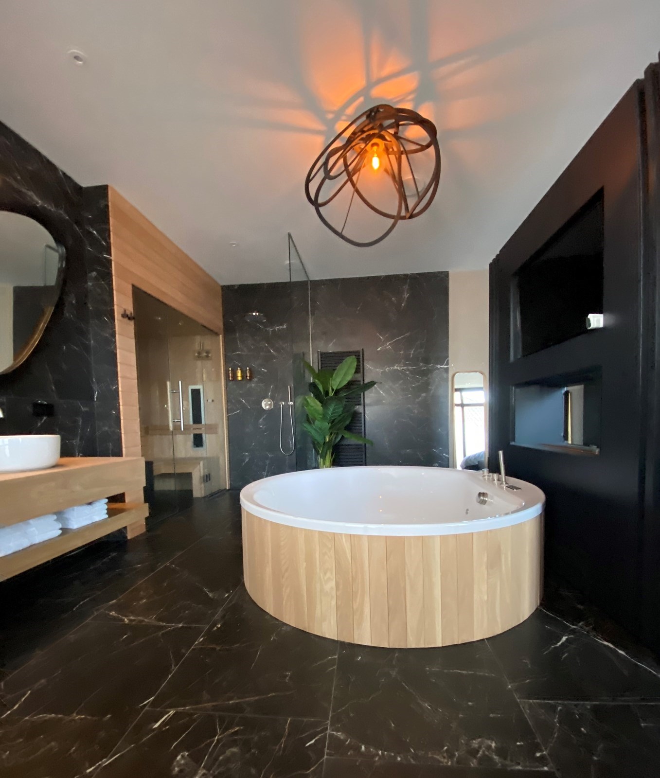 Suite met jacuzzi en privé sauna