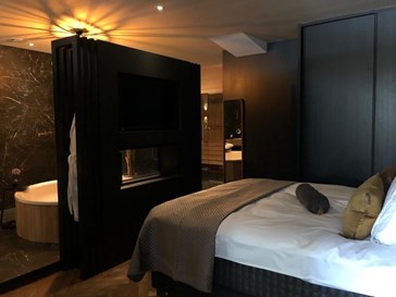 Suite met XL bubbelbad en privé sauna Suite met XL bubbelbad en privé sauna