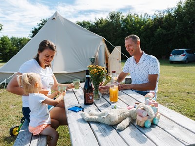 Ingerichte Tipi tent op loopafstand van het strand Ingerichte Tipi tent op loopafstand van het strand