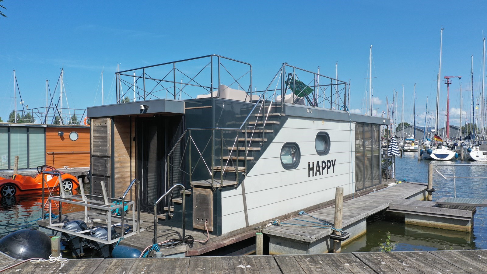 Houseboat op een heerlijke plek