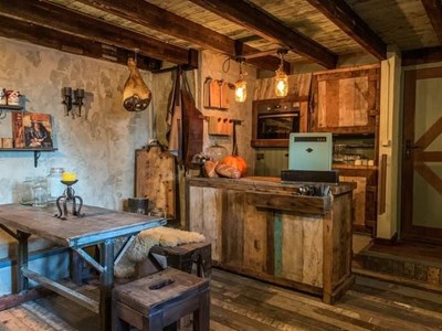 Sfeervol overnachten in een voormalig café uit 1904 Sfeervol overnachten in een voormalig café uit 1904