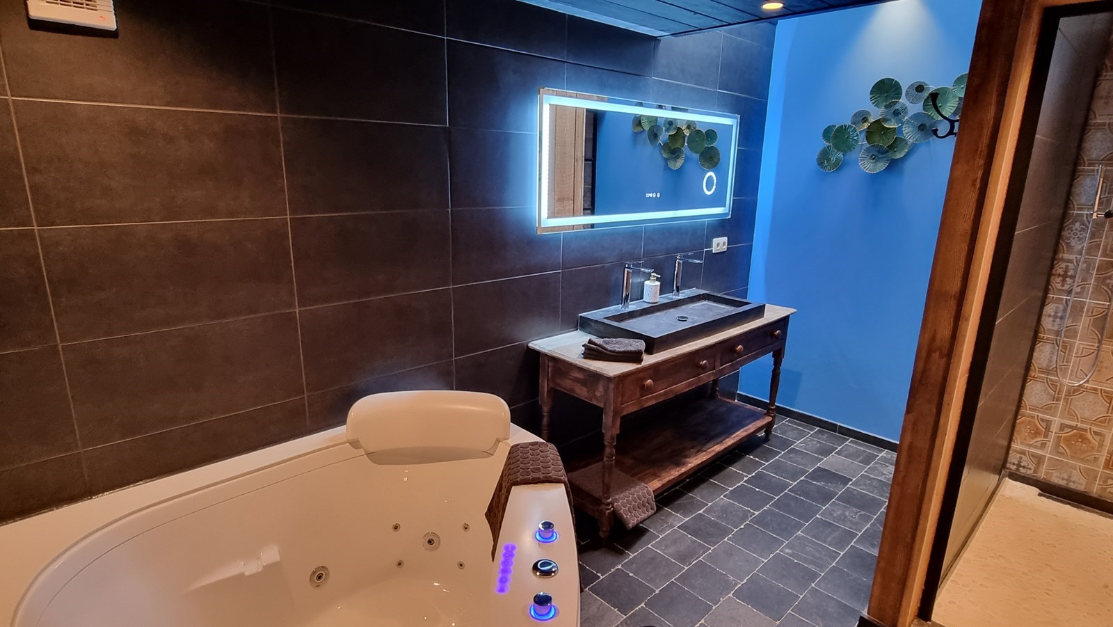 Romantisch wellnesshuisje in de voormalige schuur van de Hoeve