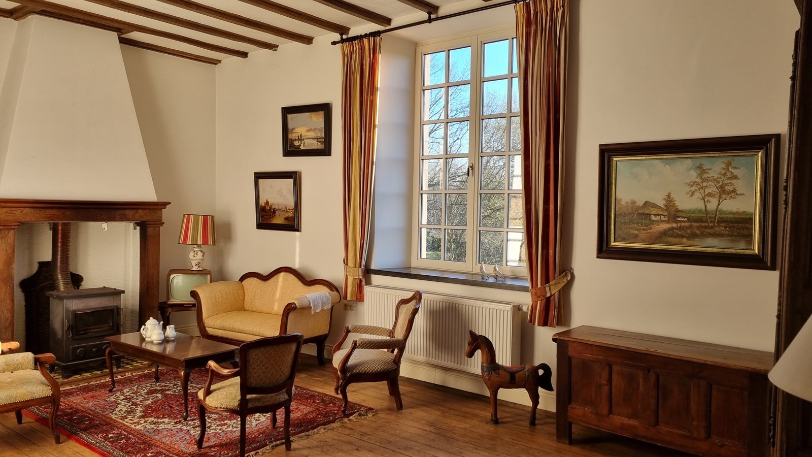 Grachten appartement in een Kasteel in Limburg