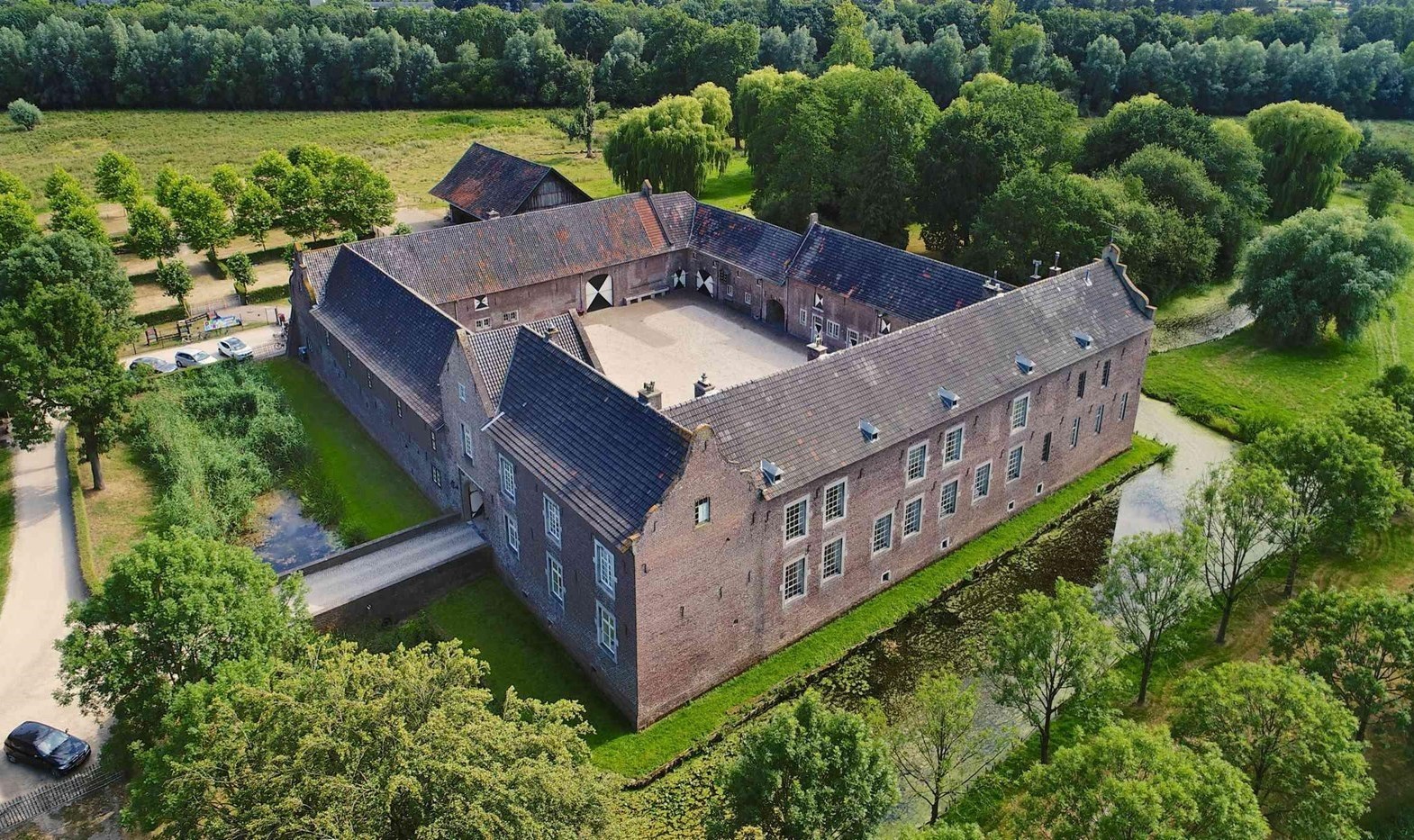 Toren appartement in een Kasteel in Limburg - OrigineelOvernachten