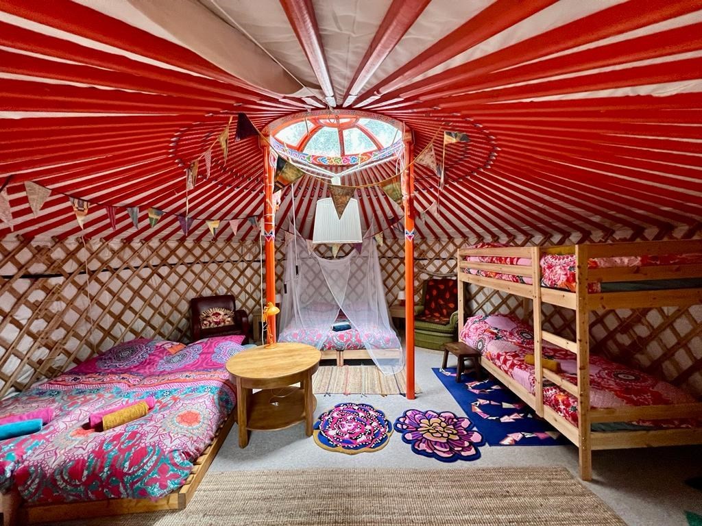 Vrolijke Mongoolse Yurt