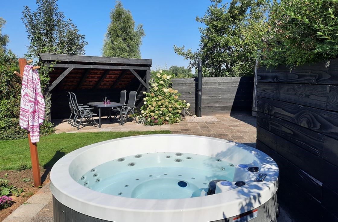 Veluwse schaapskooi met jacuzzi
