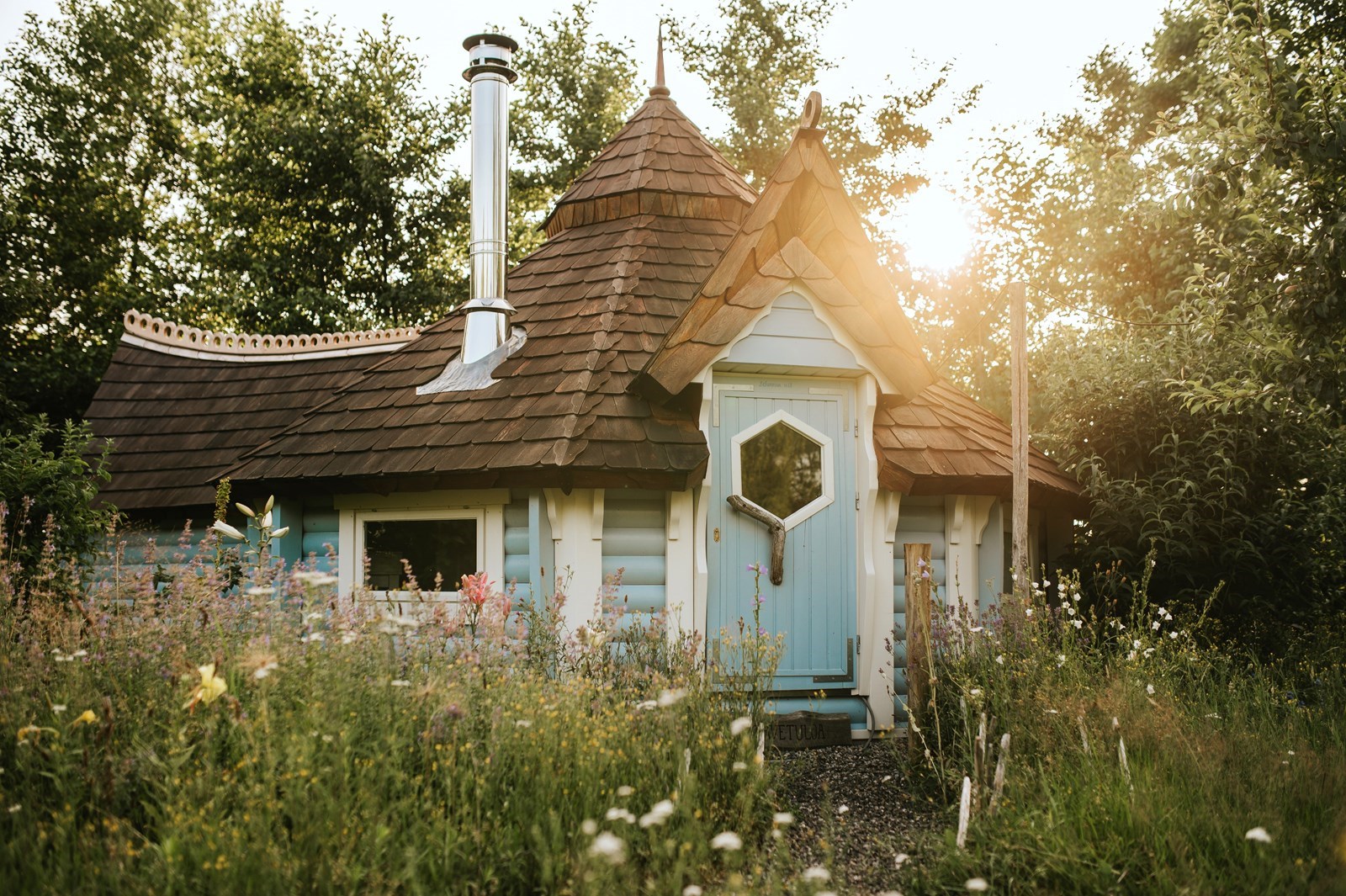 Romantische Wellness cabin met privé hottub, sauna en 4000m2 paradijs