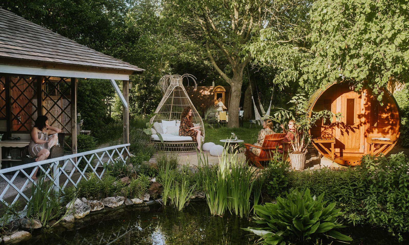 Privé hottub + sauna met 4000m2 paradijs