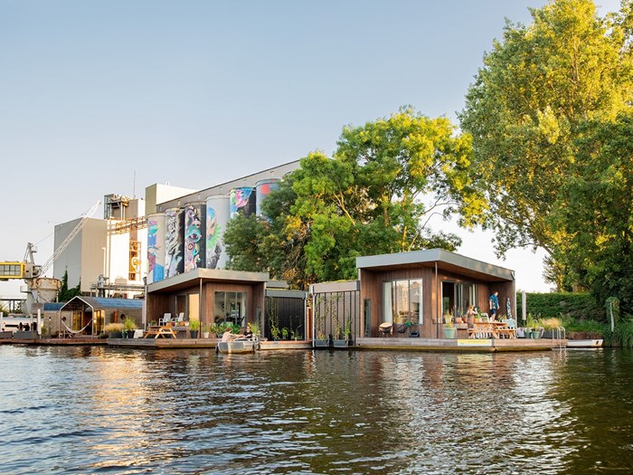 Uniek Drijvend huisje in Den Bosch met sauna en buitenbad Uniek Drijvend huisje in Den Bosch met sauna en buitenbad