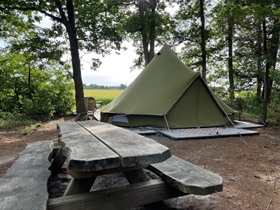 Bijzonder overnachten in een Sunset tipi tent Bijzonder overnachten in een Sunset tipi tent