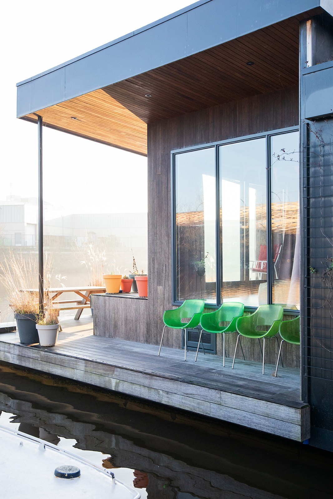 Uniek Drijvend huisje in Den Bosch met sauna en buitenbad