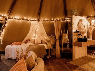 Sfeervolle Tipi tent met panoramisch uitzicht Sfeervolle Tipi tent met panoramisch uitzicht