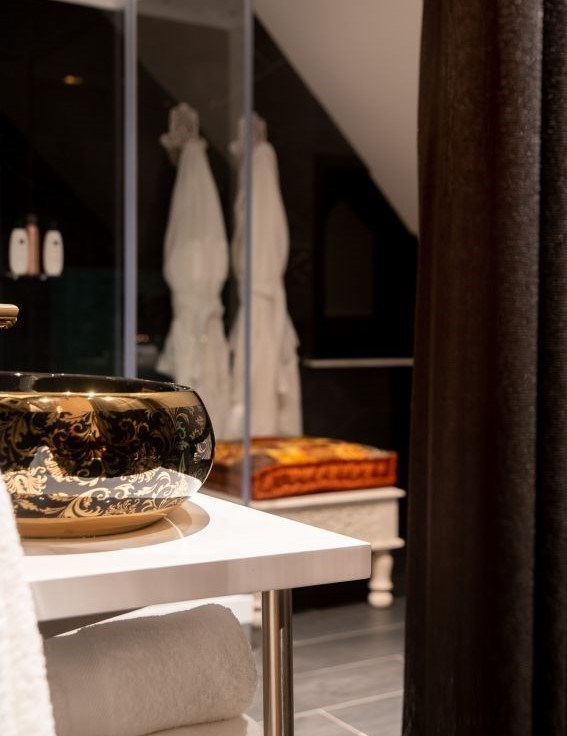 Slapen in een magische 1001 nacht suite met hammam, stoomdouche en bad